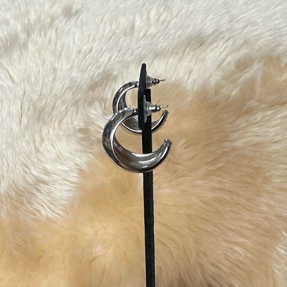 Nordstrom Rack Demi Fine Cubic Zirconia Pavé Teardrop Hoop Earrings - Picture 2 of 12